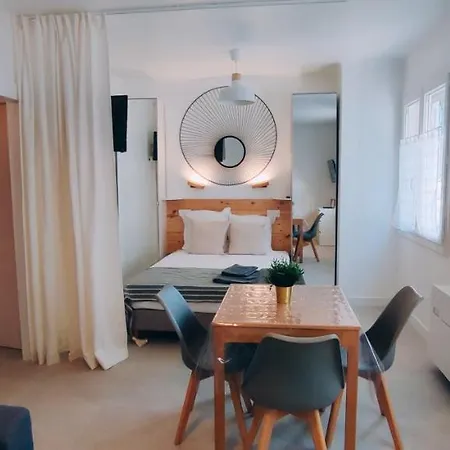 Apartment Le Studio Des Tours - Parking Arles